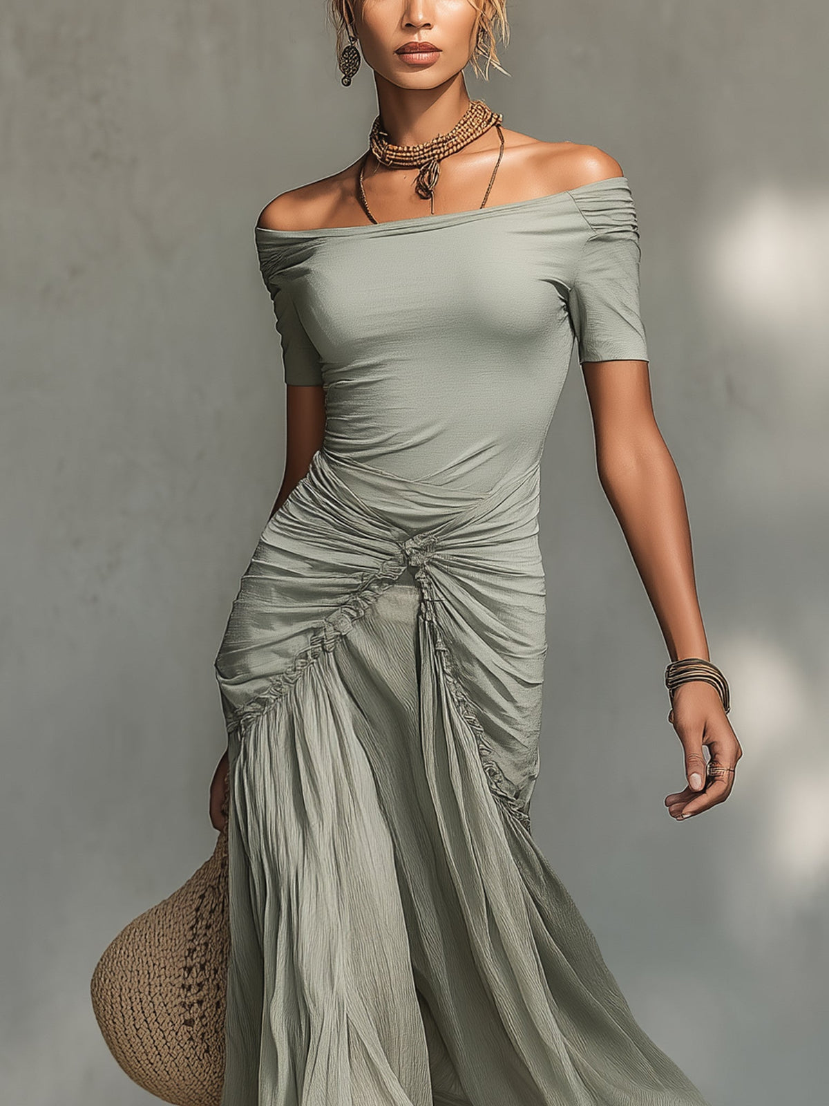 Vestido maxi gris de tejido elástico y gasa
