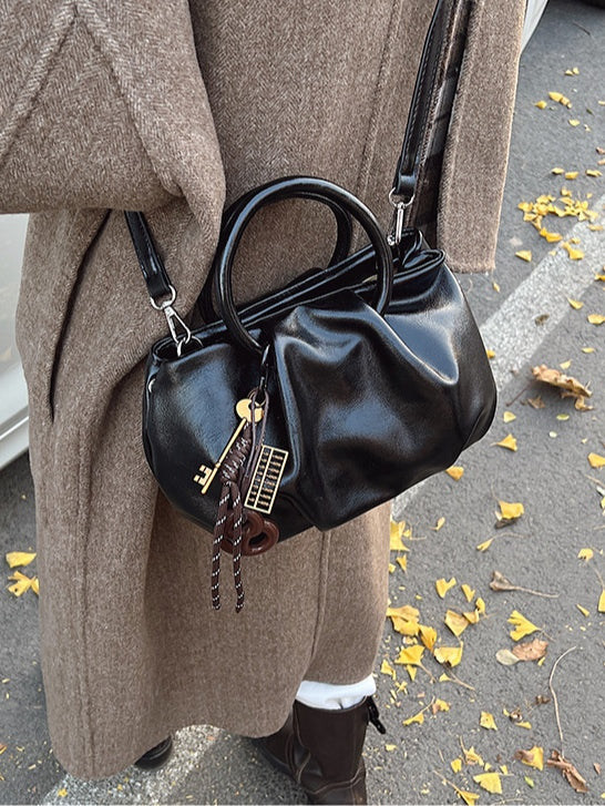 Bolso bandolera ligero plisado tipo nube