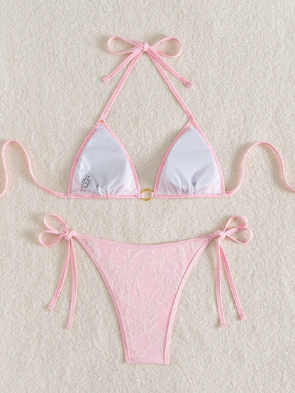 Bikini de triángulo de encaje con tiras y espalda descubierta