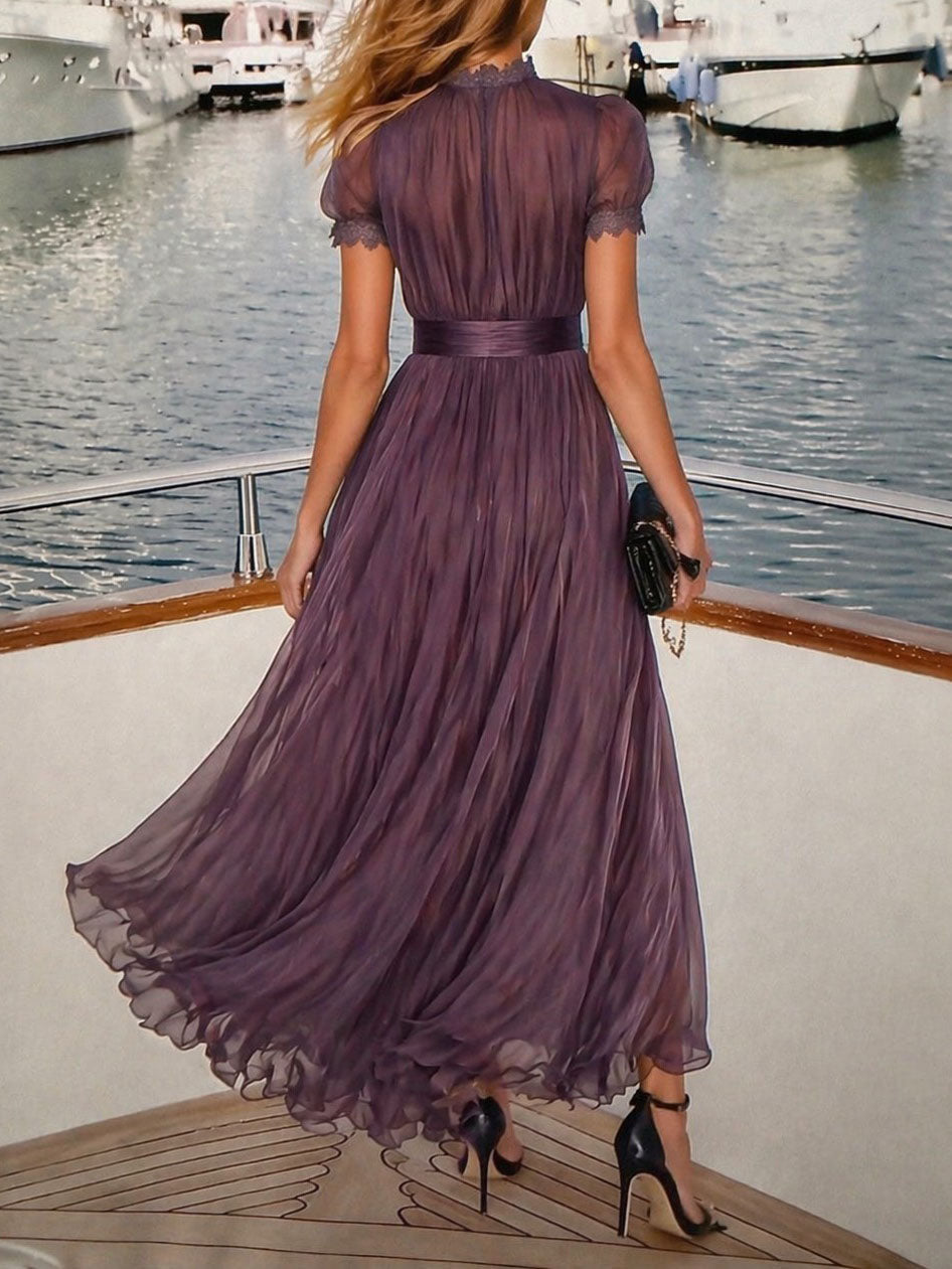 Vestido maxi de gasa morado con escote de gota y ribete de encaje