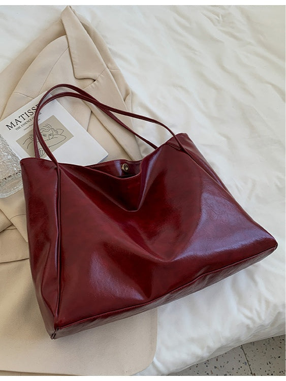Bolso saco de hombro de piel suave y gran capacidad