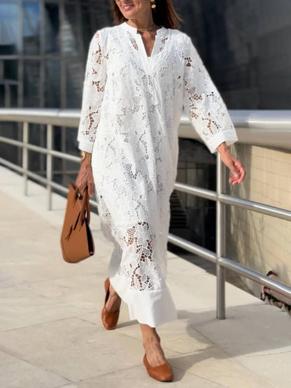 Vestido midi holgado de encaje floral con cuello en V y manga acampanada