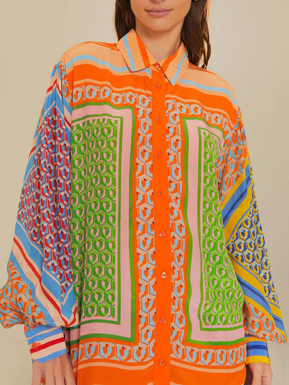 Camisa holgada con botones, manga abullonada y estampado colorido