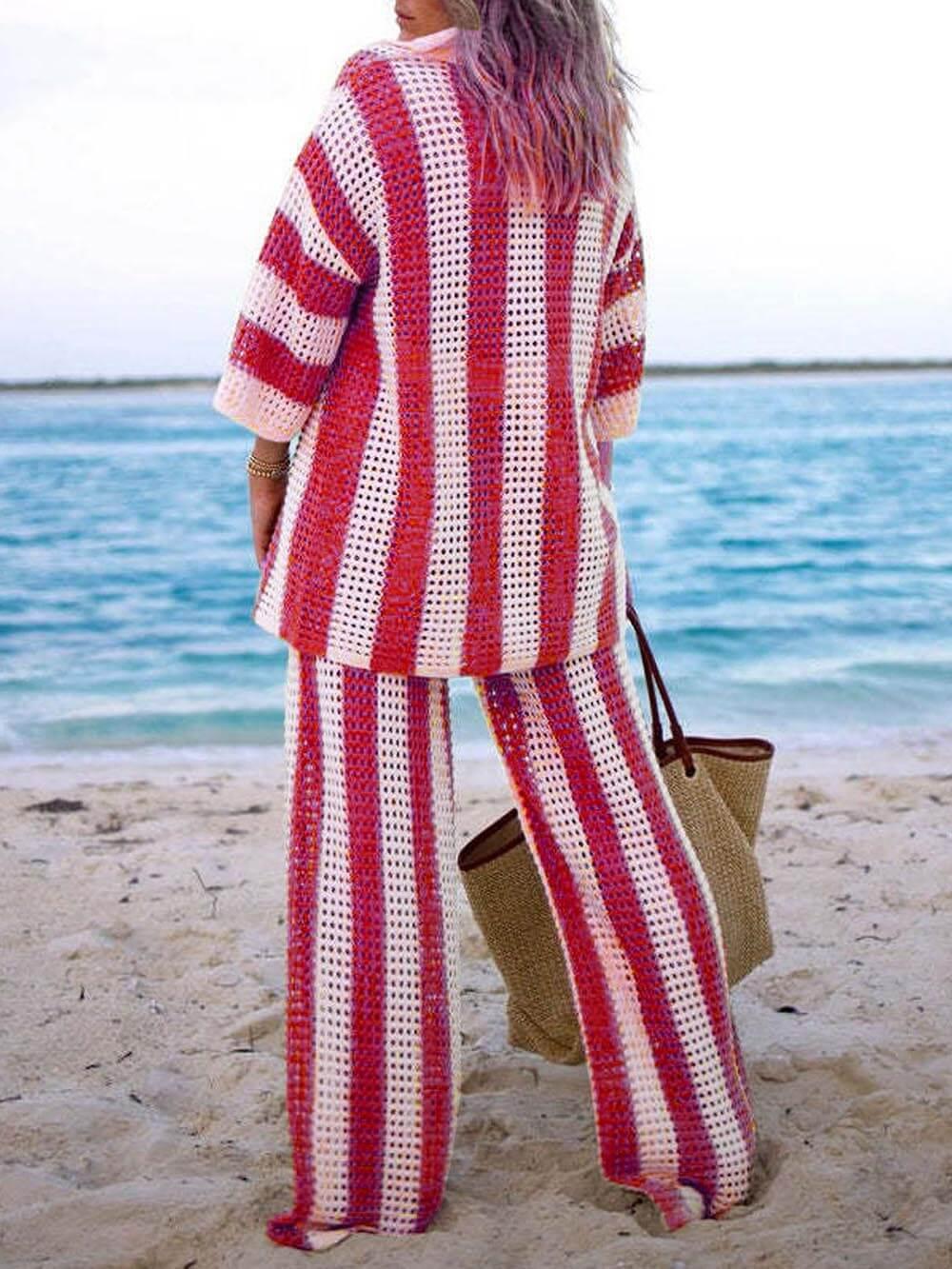Conjunto de camisa holgada de rayas con cuello en V y calados y pantalón de pierna ancha