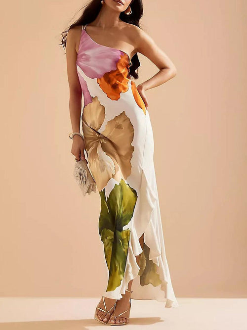 Elegante vestido largo de un solo hombro con estampado floral