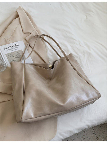 Bolso saco de hombro de piel suave y gran capacidad