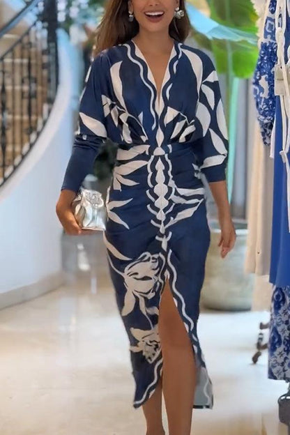 Vestido midi estampado de manga larga murciélago, fruncido y con abertura