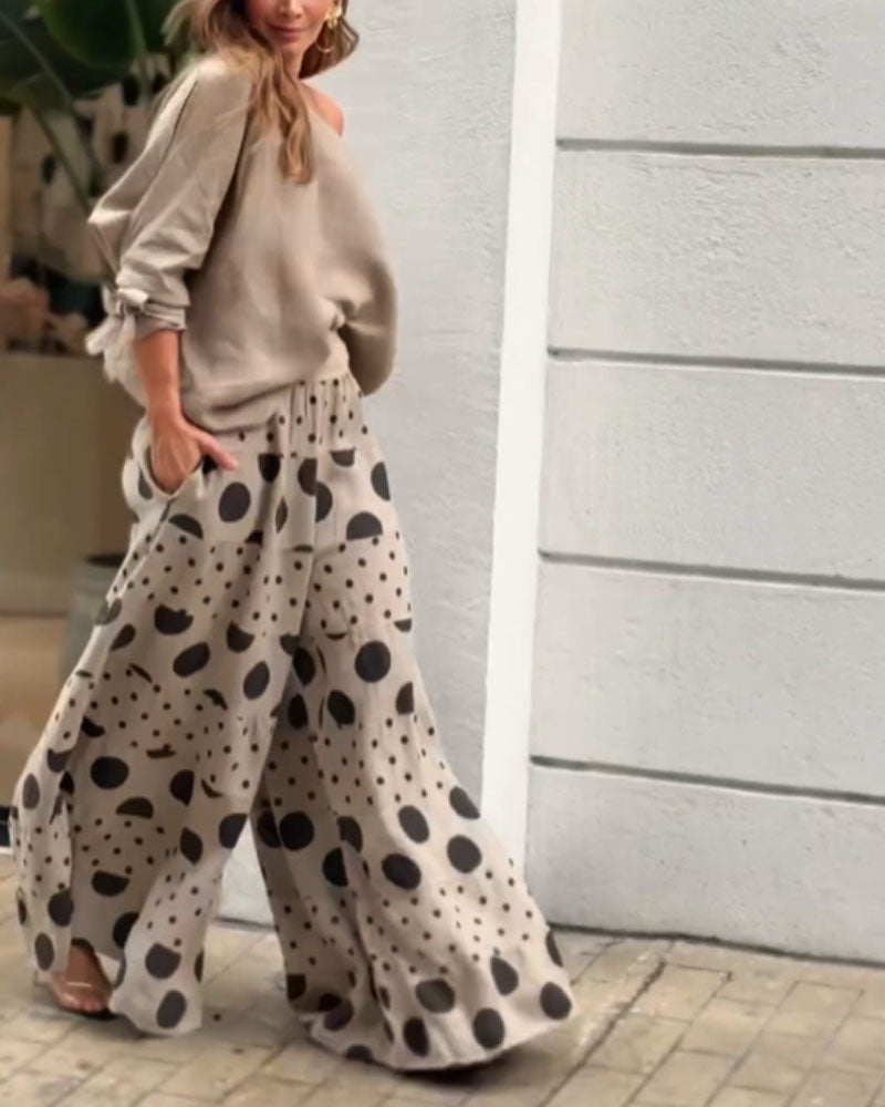Conjunto casual de dos piezas: top de hombros y pantalón estampado