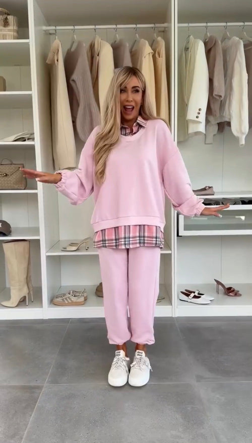 Rosie Urban | Conjunto Sudadera y Pantalón con Detalle de Camisa de Cuadros