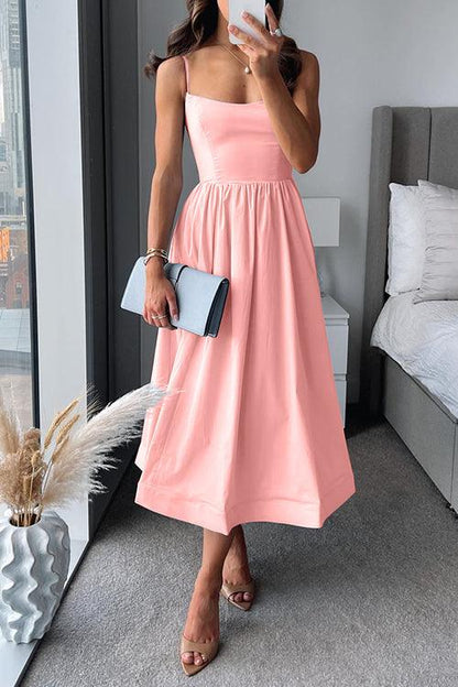 Vestido midi en línea A de tirantes finos con cintura marcada