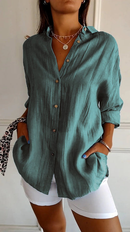 Camisa plisada con solapa y botones