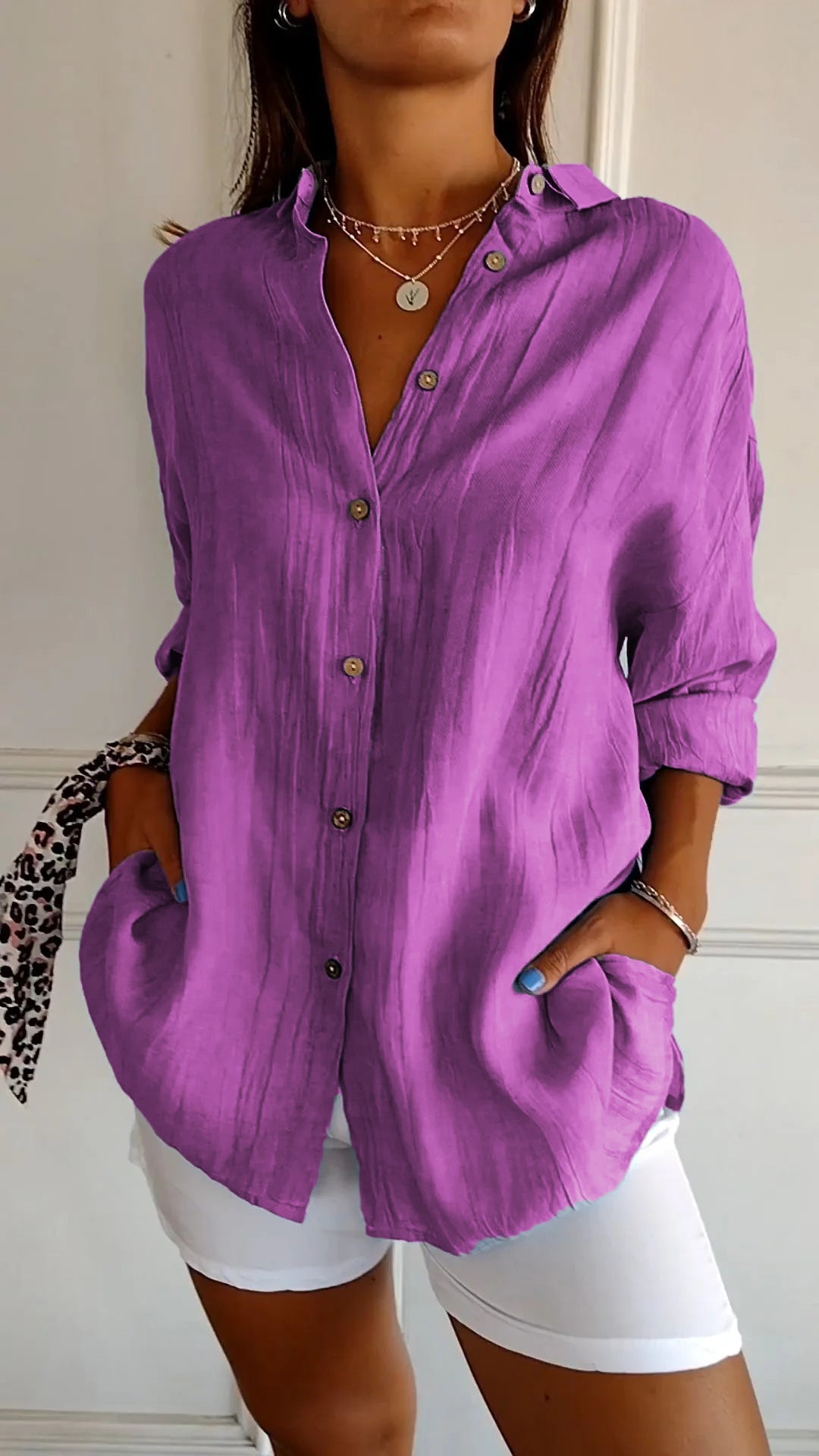 Camisa plisada con solapa y botones