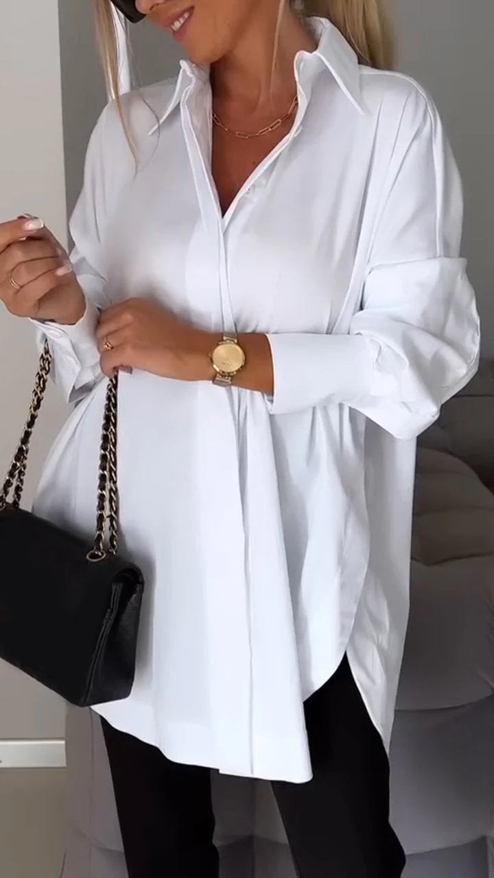 Camisa blanca con solapa y aberturas