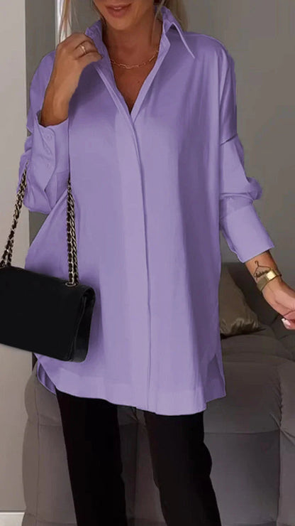 Camisa blanca con solapa y aberturas