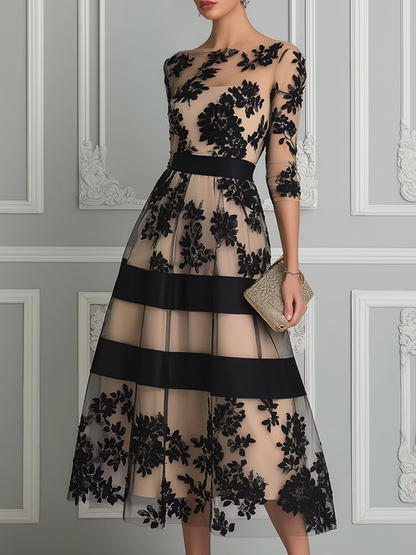 Vestido midi elegante de encaje negro en línea A