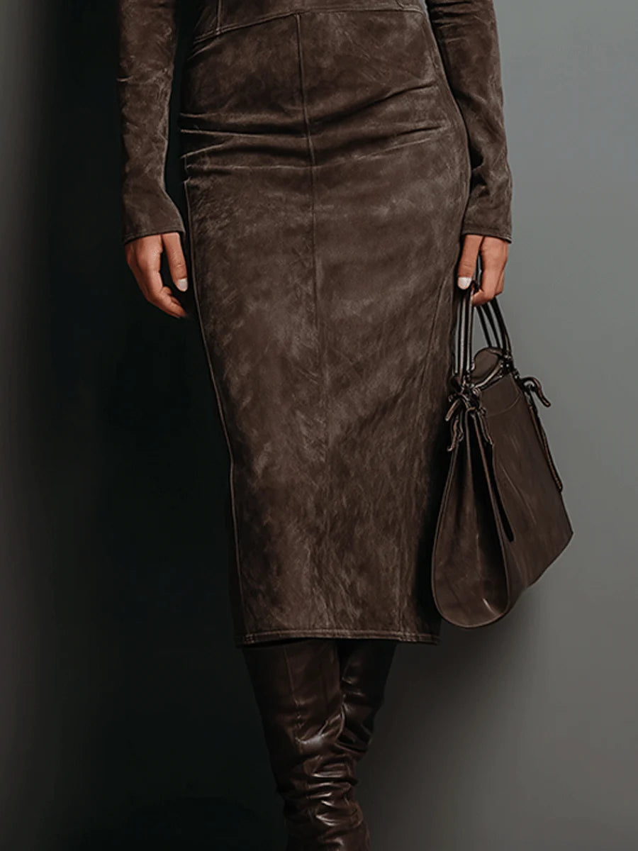 Vestido midi de antelina de cuello alto y manga larga