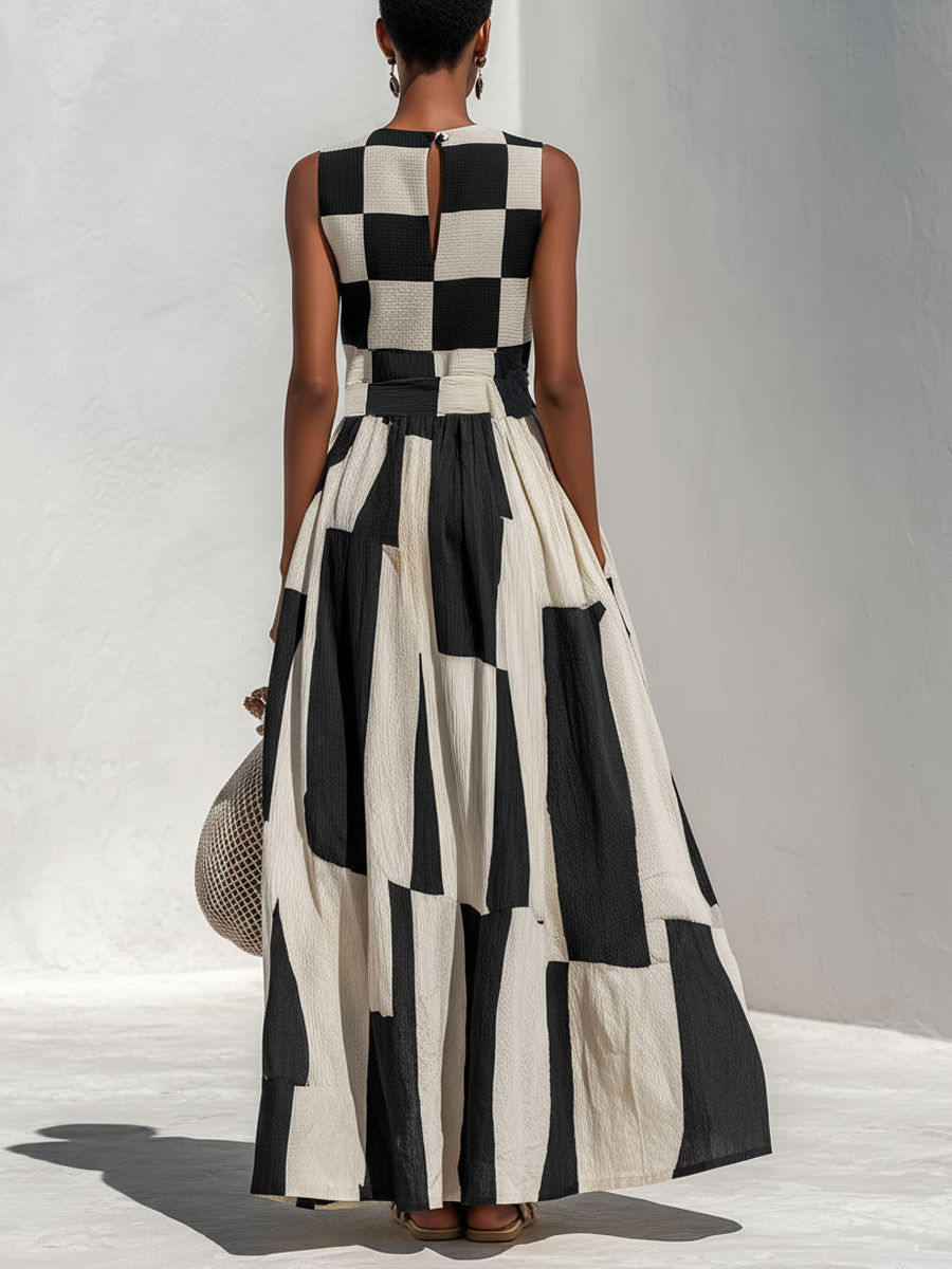 Vestido maxi sin mangas con moderno estampado de cuadros y rayas