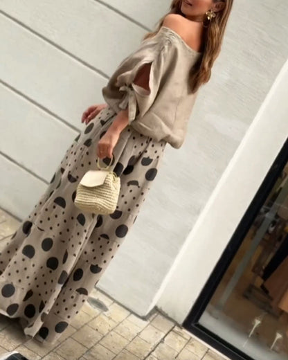 Conjunto casual de dos piezas: top de hombros y pantalón estampado