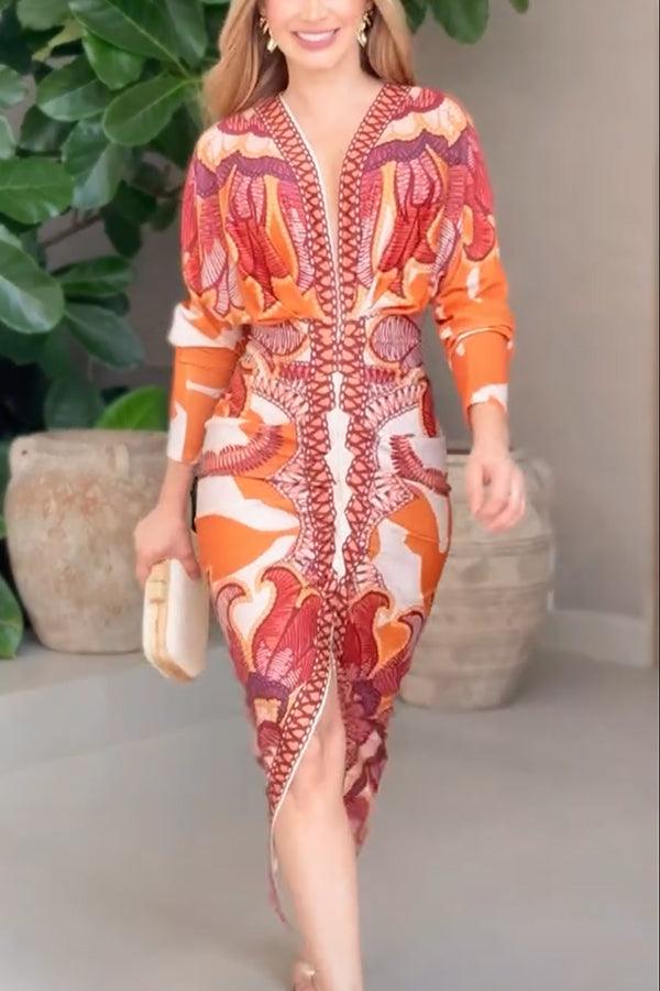 Vestido midi estampado de manga larga murciélago, fruncido y con abertura