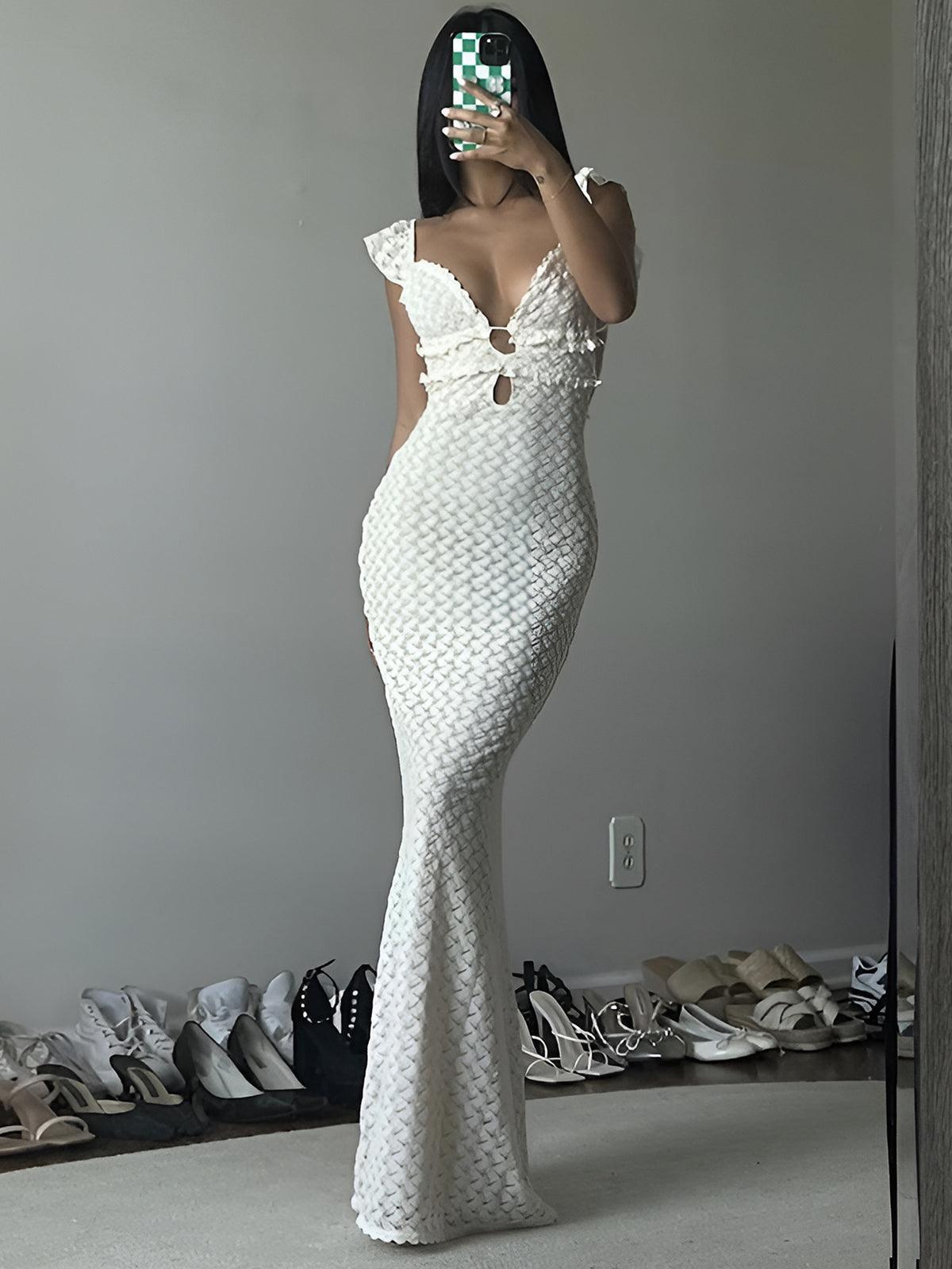 Vestido largo de tirantes con escote de lágrima y perlas