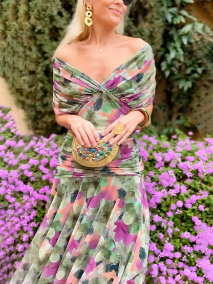 Elegante vestido largo de fiesta con cuello en V y estampado floral pintado