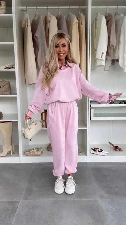 Rosie Urban | Conjunto Sudadera y Pantalón con Detalle de Camisa de Cuadros