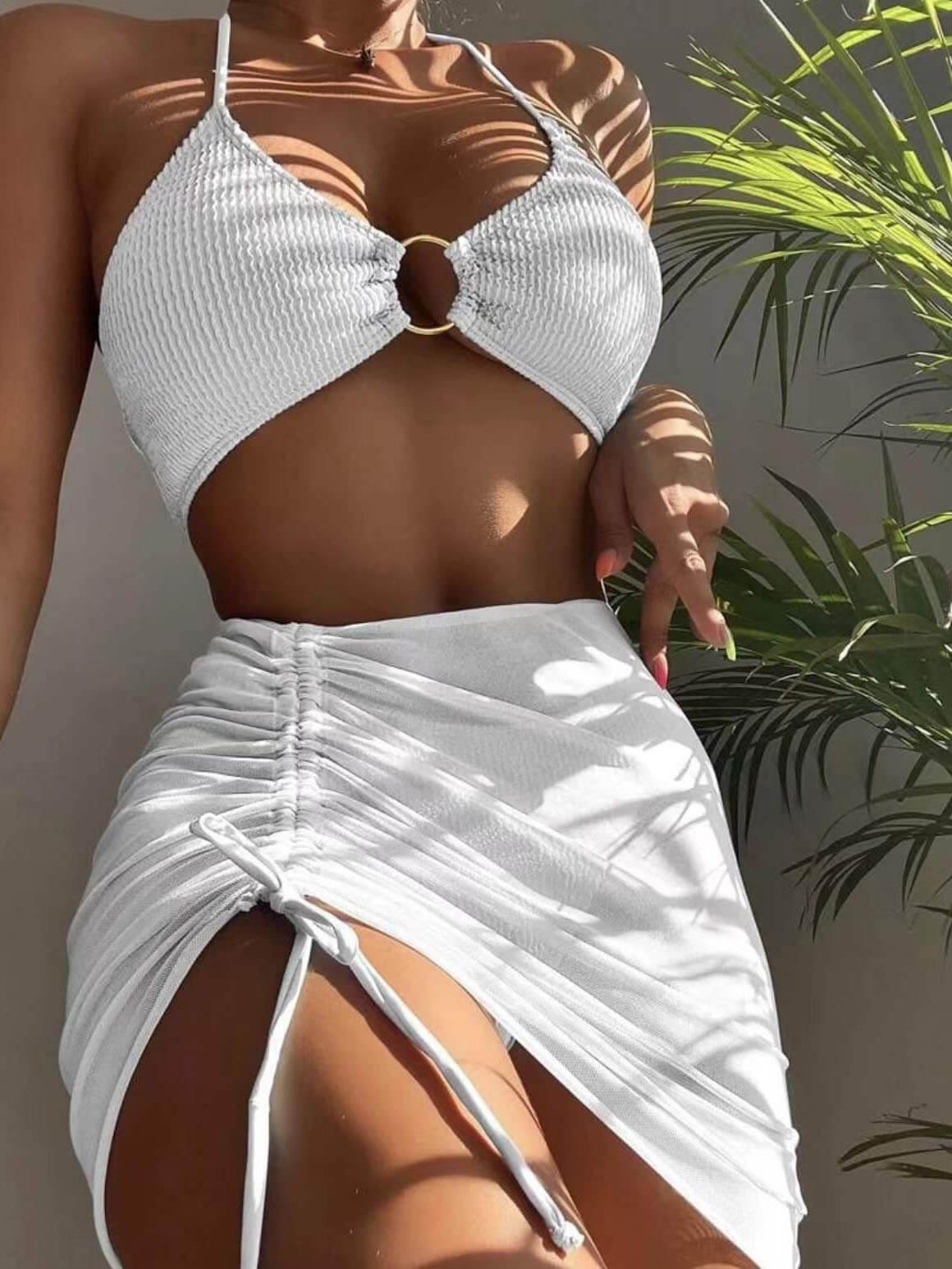 Bikini liso de tres piezas con cuello halter