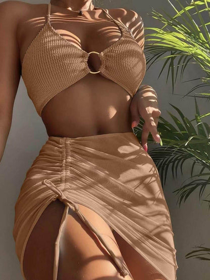 Bikini liso de tres piezas con cuello halter