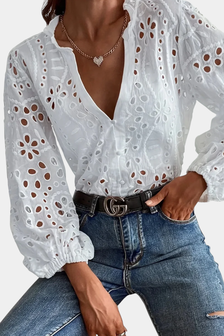 Blusa Alba con Ojal