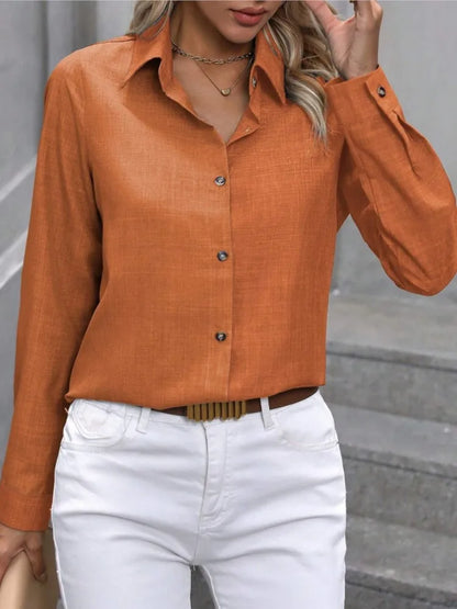 Camisa casual de manga larga con cuello y botones en bloques de color