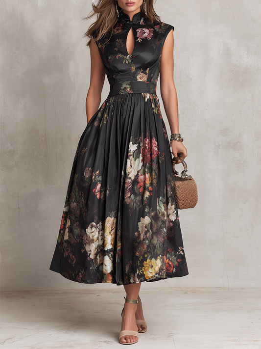 Vestido midi de satén negro floral plisado con cuello de gota
