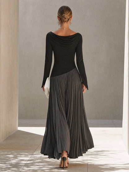 Vestido maxi plisado bicolor negro y gris con patchwork y escote drapeado