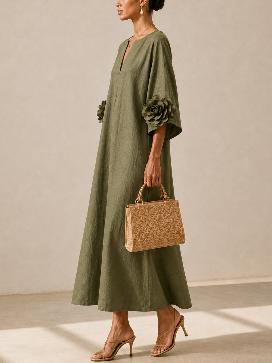 Vestido midi verde oliva con escote en V y llamativos puños florales
