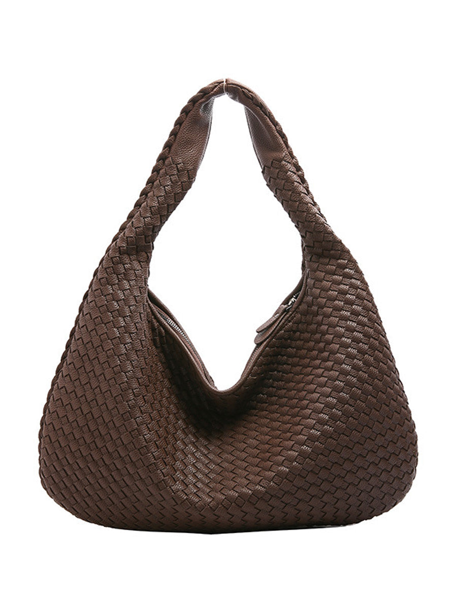 Bolso de piel trenzada a la moda