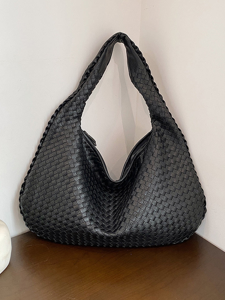 Bolso de piel trenzada a la moda