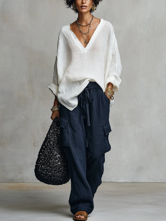 Conjunto de dos piezas: blusa blanca de lino con cuello en V y pantalón ancho azul marino