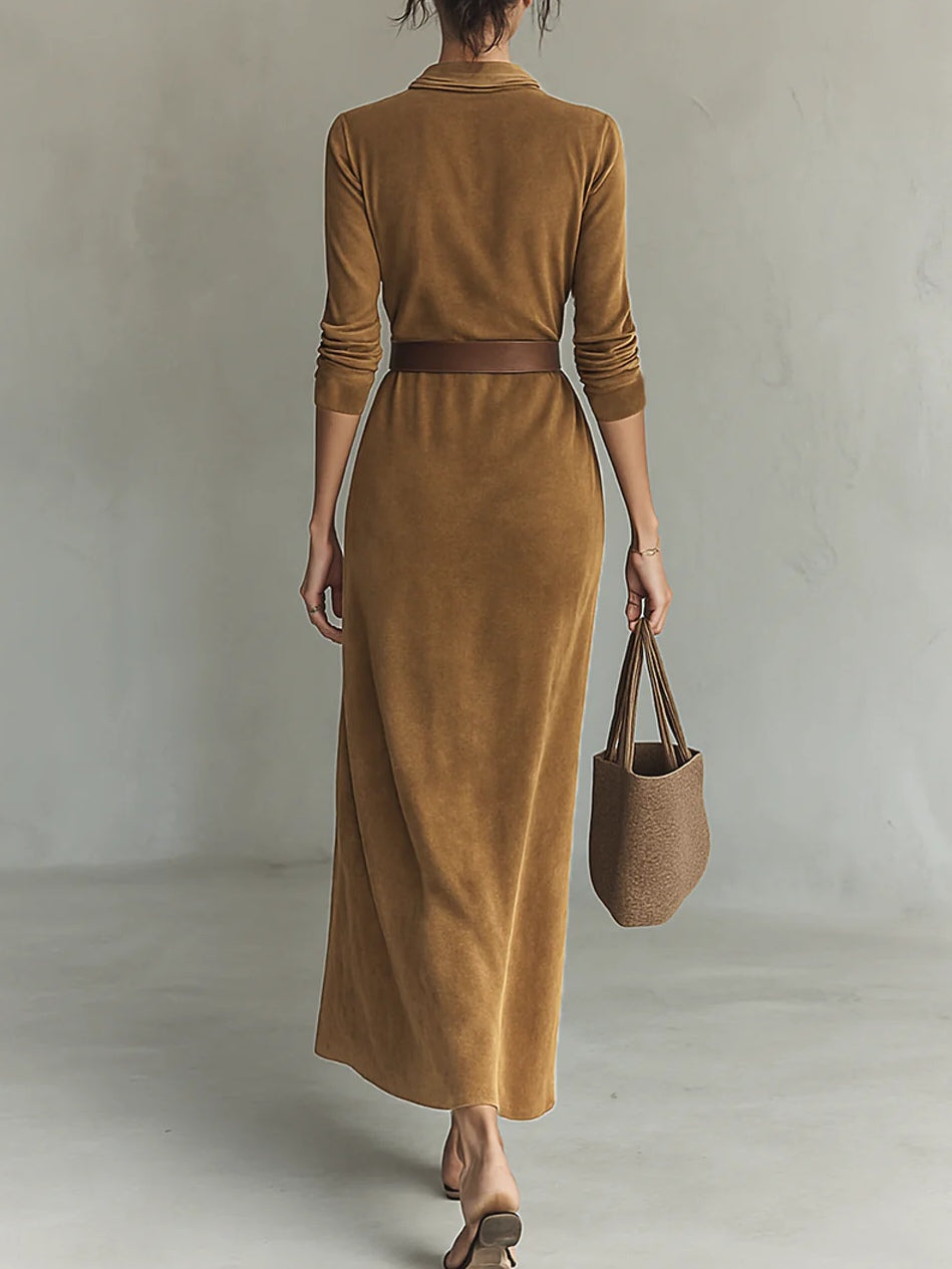 Vestido largo de antelina con solapa y botones