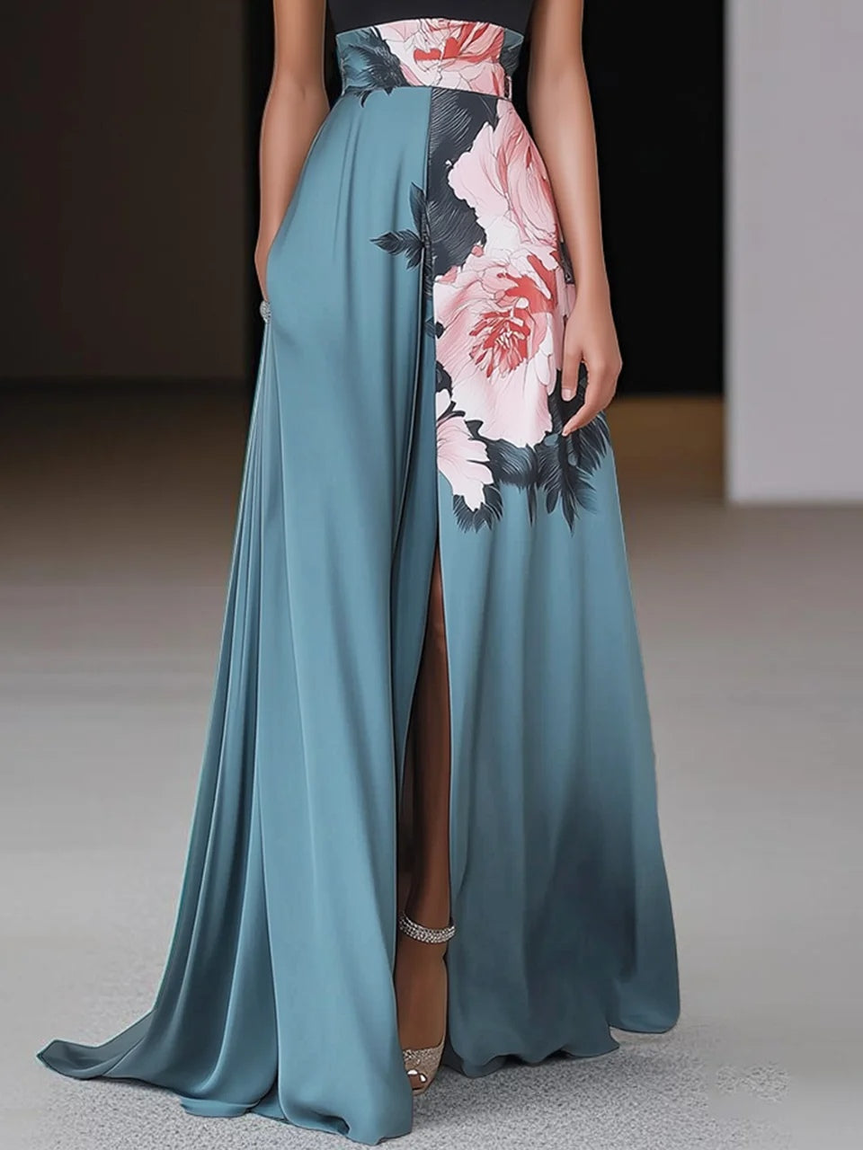 Vestido largo negro en línea A con flores, abertura, cuello redondo y sin mangas