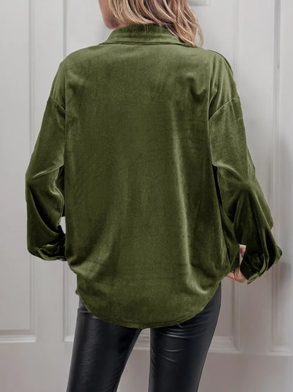Camisa clásica de terciopelo de manga larga con cuello y botones