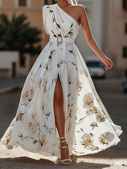 Vestido largo de gasa verde claro con flores, fruncido y de un solo hombro
