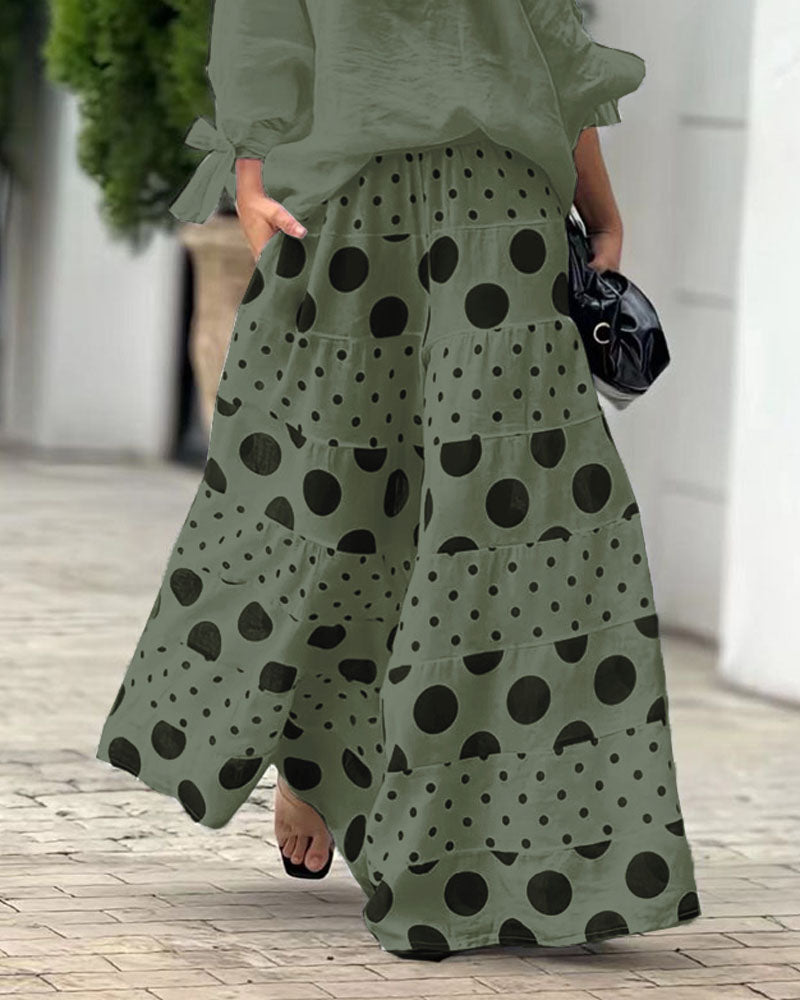 Conjunto casual de dos piezas: top de hombros y pantalón estampado