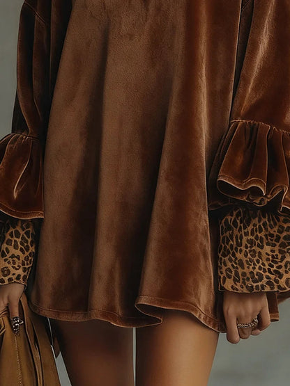 Minivestido de terciopelo con manga de volante y puños de leopardo