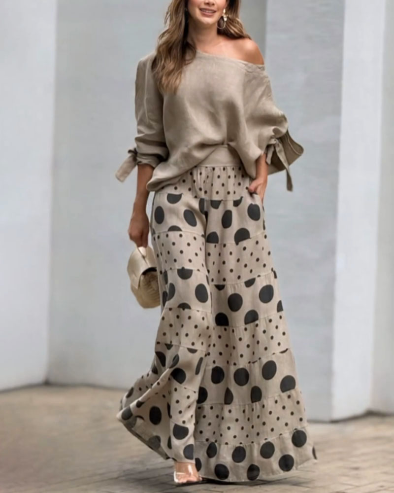 Conjunto casual de dos piezas: top de hombros y pantalón estampado