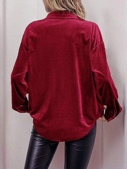 Camisa clásica de terciopelo de manga larga con cuello y botones