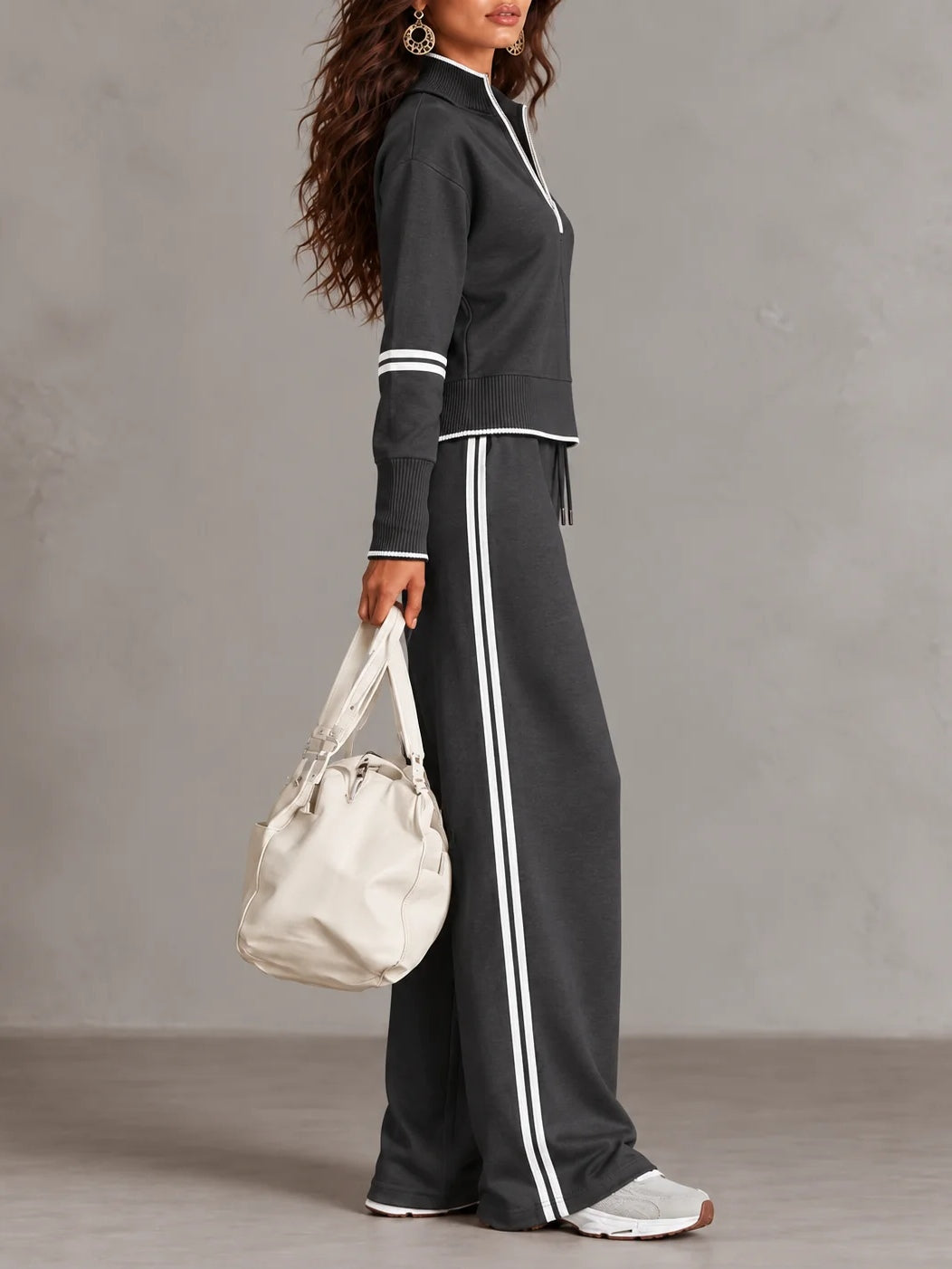 Conjunto blanco de sudadera de canalé con media cremallera y pantalón de pierna ancha bicolor